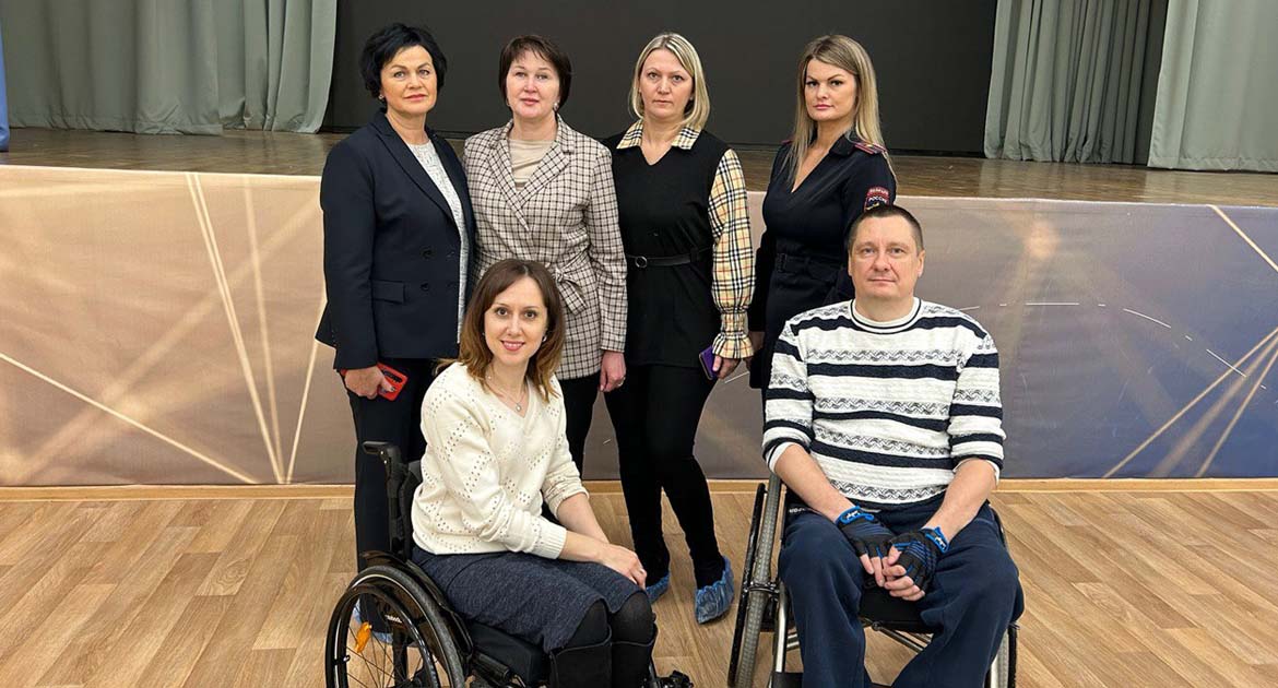 Семинар для учащихся нескольких школа Заводского района г.Саратова